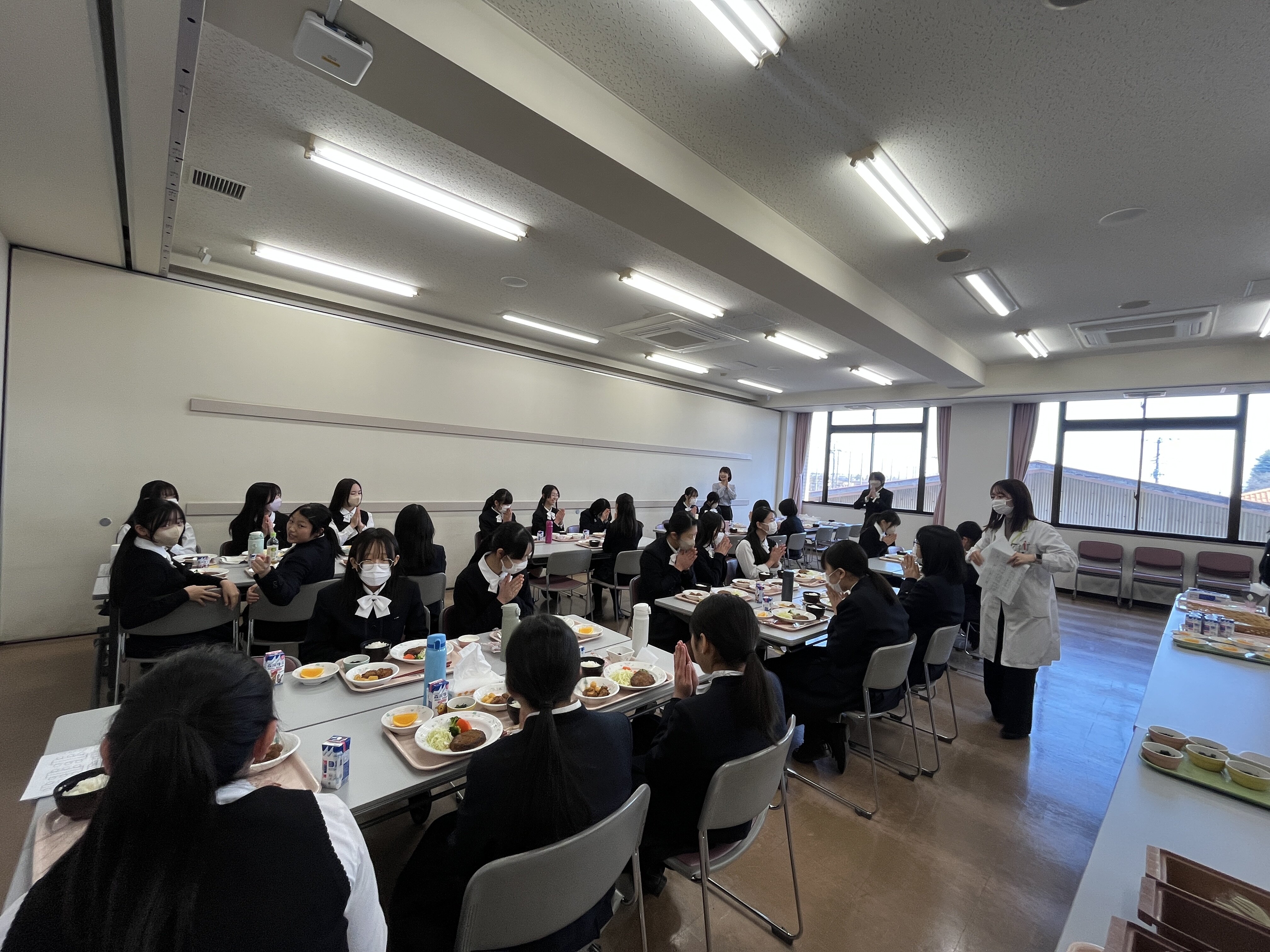 2年生　食堂で食育